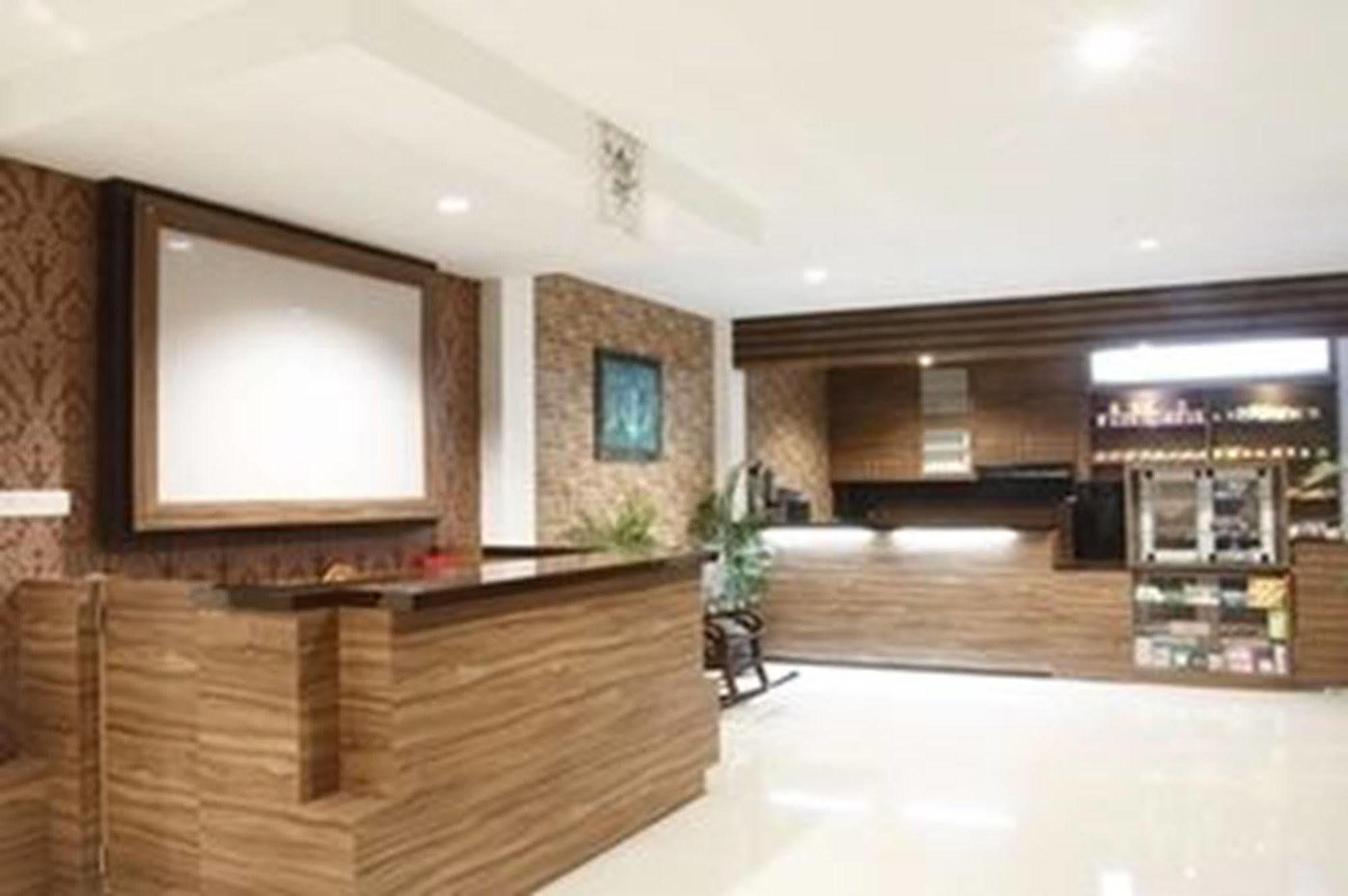 经济型住宿加早餐旅馆 金巴兰 外观 照片